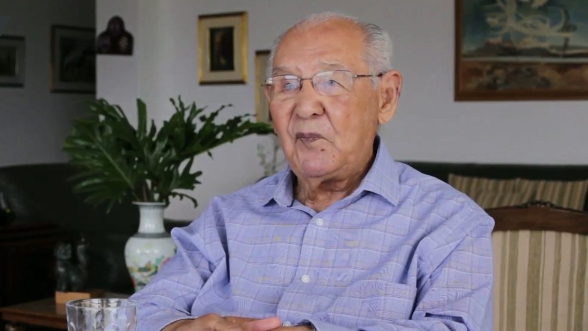 (Видео) Инжинер од Колумбија докторирал на 104 години