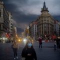 Поради малите и скапи станови, во Шпанија има многу жаришта со корона