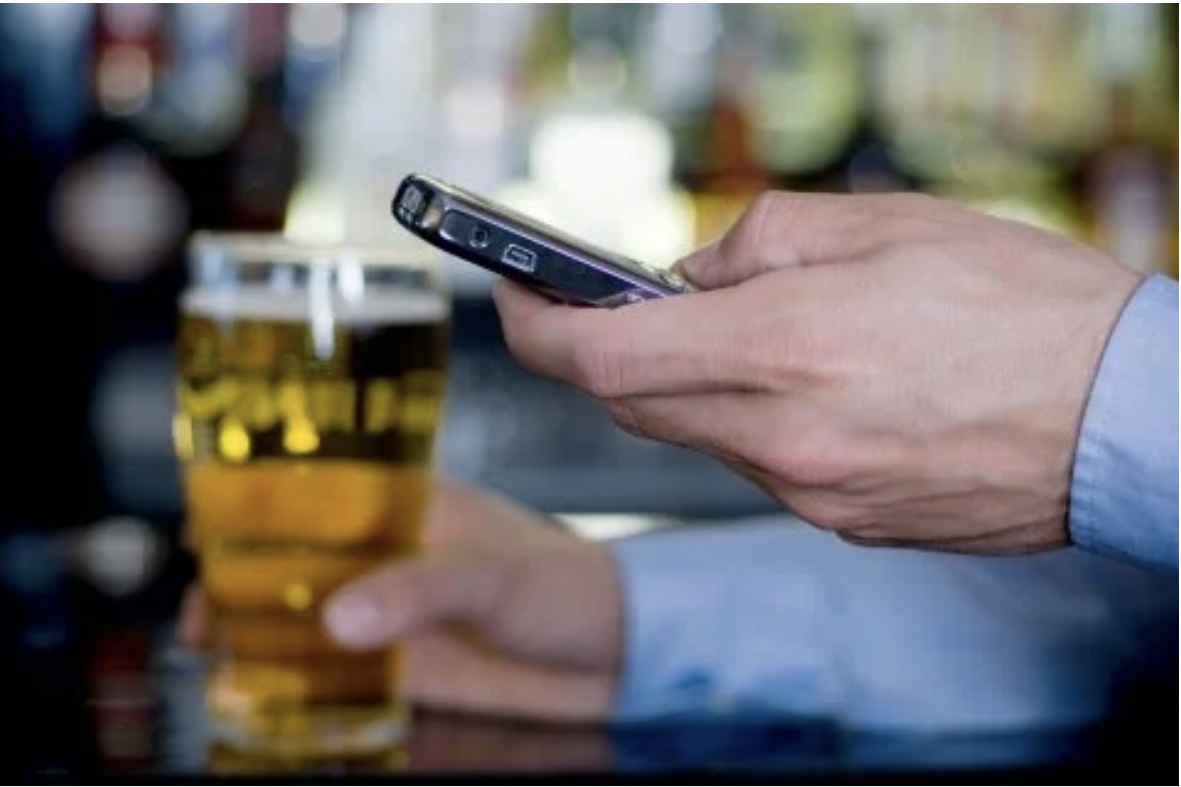 Смартфоните преку сензори ќе ни одредува колку можеме да пиеме