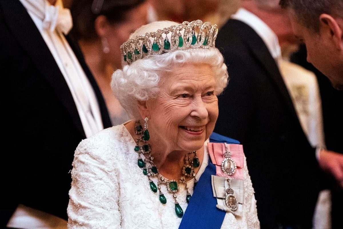 (Фото) Британската кралица Елизабета користи двојник
