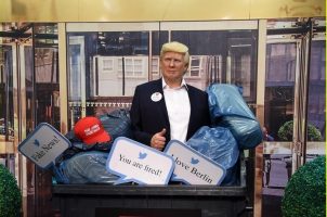 „Мадам Тисо“ ја фрли восочната кукла на Доналд Трамп во ѓубре