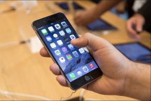 Apple ќе плати 113 милиони долари поради забавување на постарите iPhone уреди