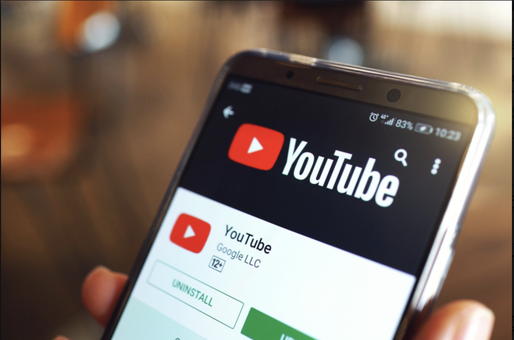 YouTube ќе прикажува реклами на видеата на помалите автори без надомест