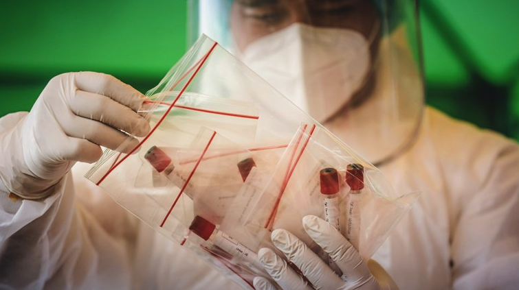 Нов тест за коронавирус би откривал заразени за неколку секунди