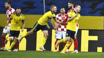 Првенец за Кулушевски, Рамос утна два пенали, „петлите“ триумфално во Португалија
