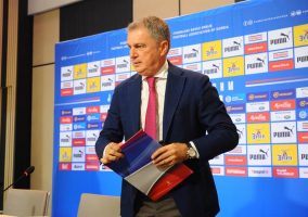 УЕФА го суспендира српскиот селектор
