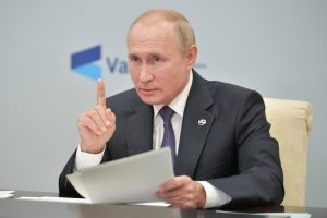 (Фото) Владимир Путин добил вонбрачна ќерка со куќна помошничка
