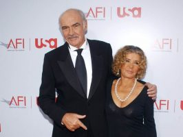 „Ќе ми биде тешко без него“, сопругата на Шон Конери со емотивна порака се прости од актерот