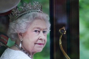 Американски таблоид излезе со насловна дека кралицата Елизабета има уште неколку месеци живот