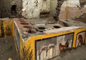Во Помпеја откриен древен ресторан за брза храна (ВИДЕО)