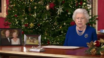 Лажна дигитална двојничка на кралицата испрати божикна честитка на телевизија