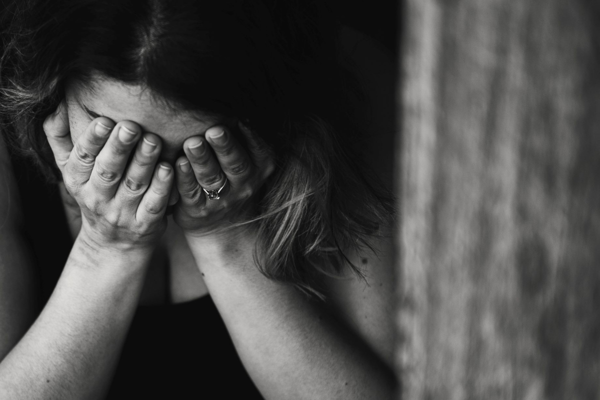 Што значи социјална анксиозност и што ја поттикнува?