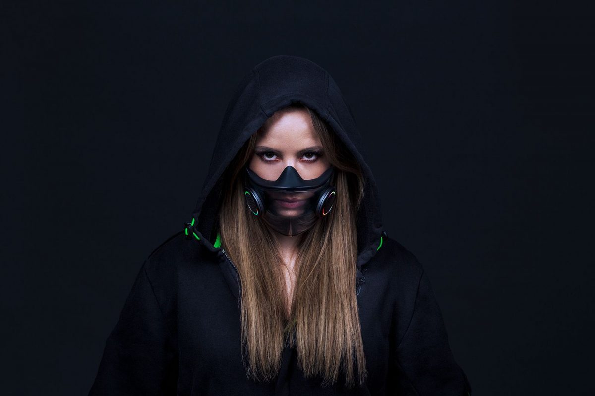 Razer направи паметна заштитна маска што не ја ограничува комуникацијата (ВИДЕО)