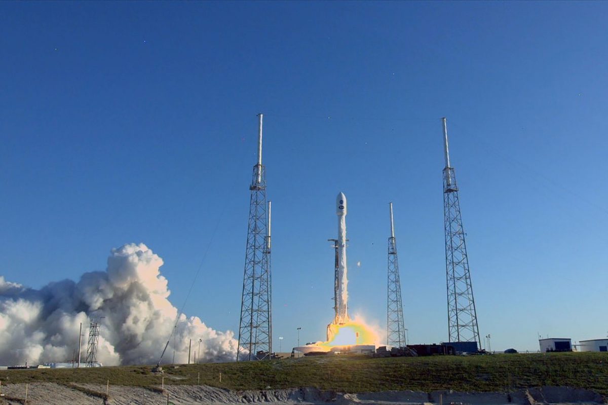 SpaceX лансираше најголем број сателити во една мисија – дури 143