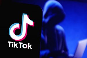 TikTok забранет во Италија: Девојче се задушило додека правело „предизвик“