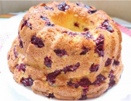 Божиќен колач со суво овошје