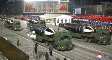 (Видео) Пјонгјанг ги покажа новите ракети : Ова е слика на нашата апсолутна моќ