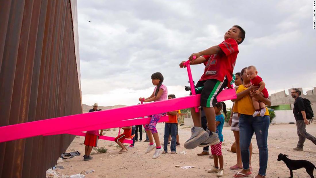 Лулашките на американското-мексиканската граница се избрани за дизајн на годината