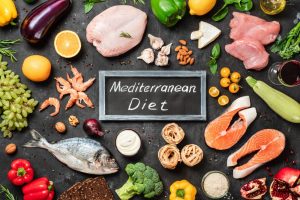 Медитеранската диета е прогласена за најдобра, кето диетата посладна на листата