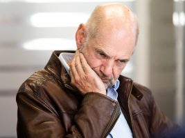 Мерцедес: Не нè копираат, бидејќи ги убедија дека Њуи е најдобар дизајнер