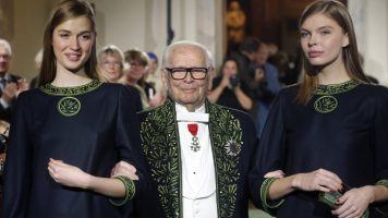 Пјер Карден погребан во ковчег што самиот си го дизајнирал
