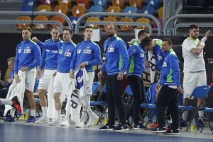 Словенците обвинуваат, 12 играчи беа затруени со храна пред мечот со Египет