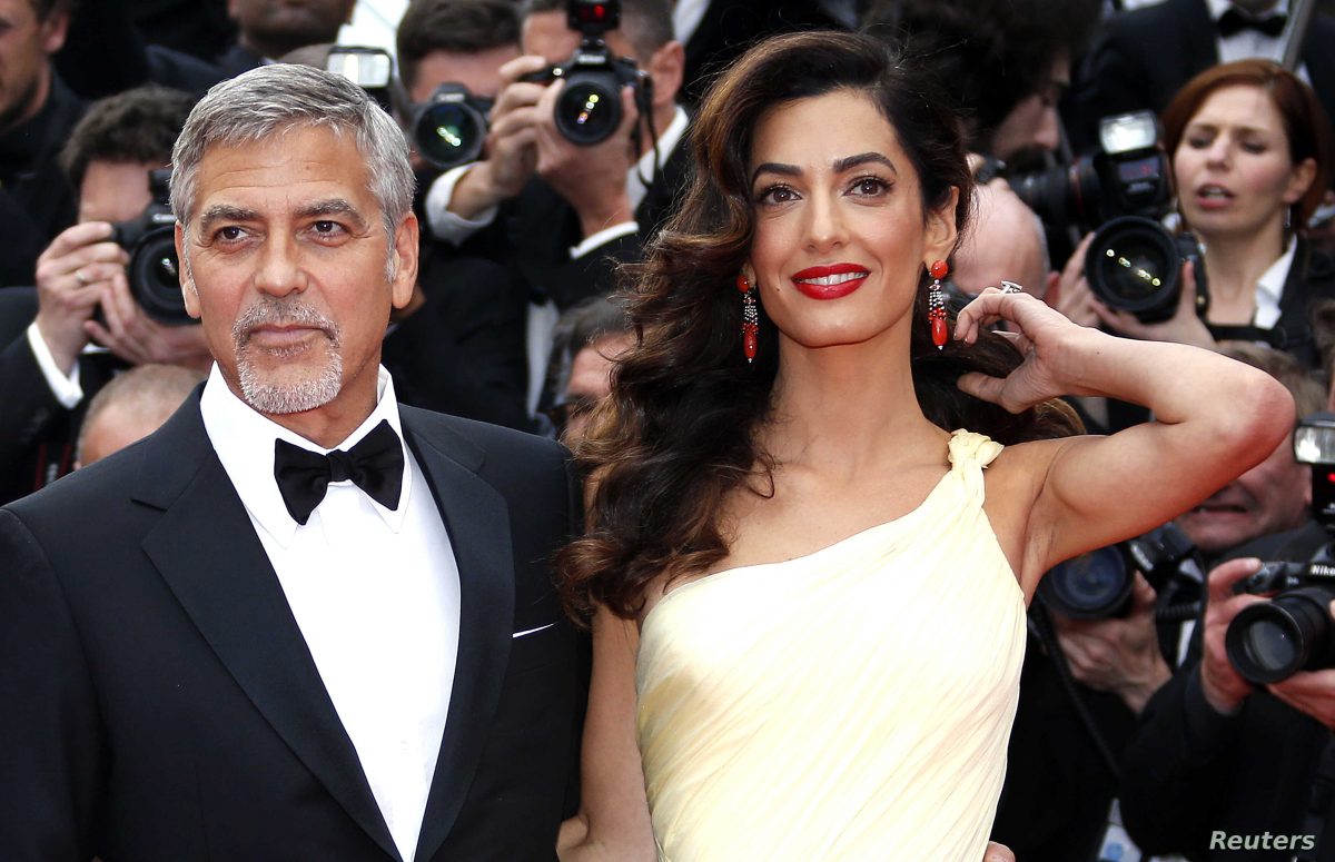 (Фото) Модни совети за деловен стил од Амал Клуни