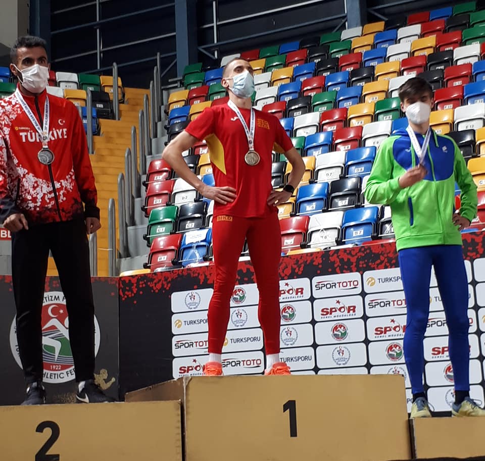 Атлетичарот Дарио Ивановски е нов балкански шампион на 3.000 метри