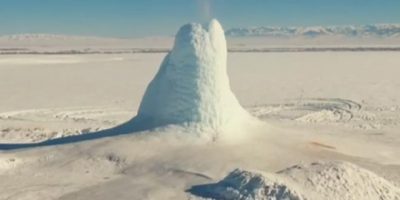 (Видео) Интересен феномен – Среде степа се појавил леден вулкан