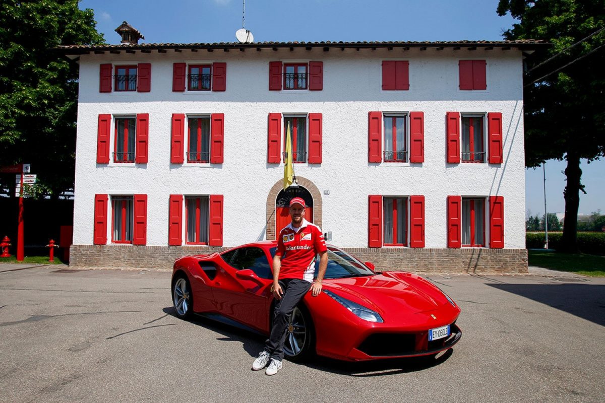 Себастијан Фетел го напушти тимот на „Ферари“, па ја распродава својата колекција скапи автомобили