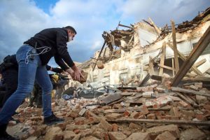 Силниот земјотрес во Хрватска ги поместил Сисак и Петриња и до 86 сантиметри