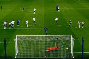 Тухел го доби дербито против Мурињо – пенал-победа над слабите Тотенхем