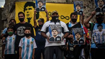 Аргентинците бараат „Правда за Марадона“