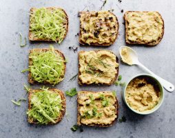 (Видео) Веганска паштета од туна