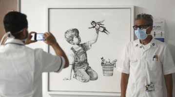 Сликата на Бенкси посветена на здравствените работници се продаде за 23 милиони долари