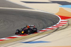 Ферстапен најбрз на квалификациите во Бахреин, зад него пилотите на Мерцедес