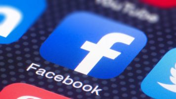 Facebook нема да ги извести корисниците за протекувањето на нивните податоци