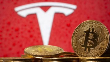 Tesla има биткоини во вредност од 2,5 милијарди долари
