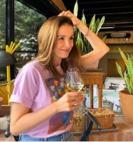 Бело вино за 41. година: Каролина слави роденден