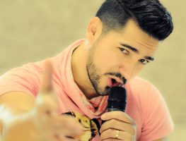 (Видео) Пејачот Ѓоко Јовиќ стана овчар оти нема пари од музиката