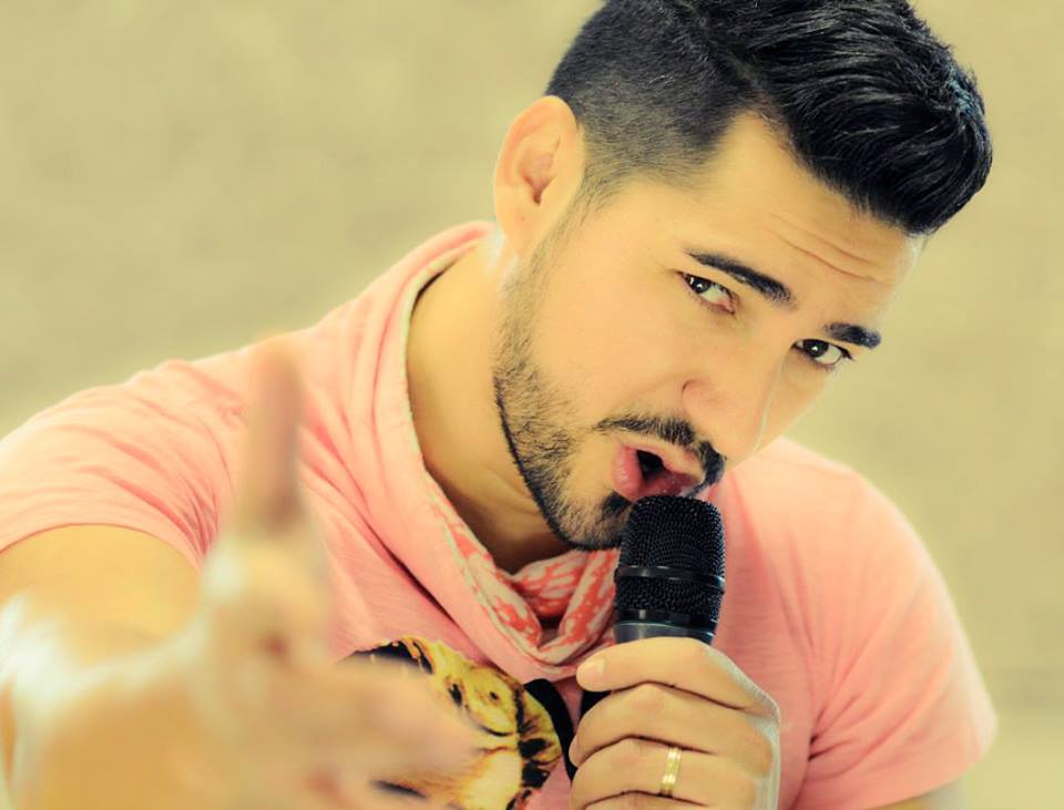 (Видео) Пејачот Ѓоко Јовиќ стана овчар оти нема пари од музиката