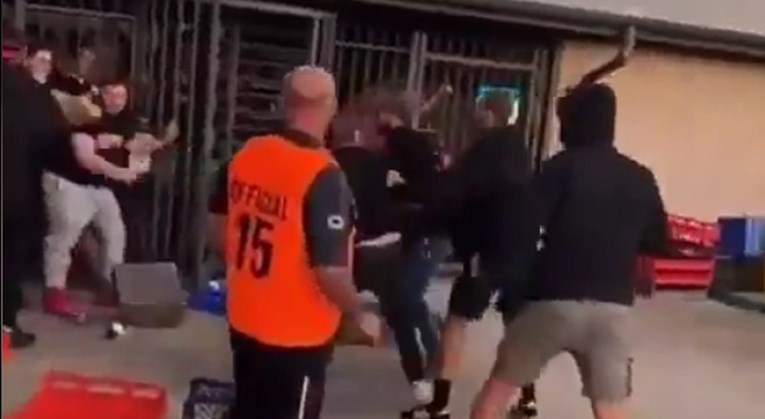 (Видео) Тројца повредени во тепачка меѓу македонски и хрватски навивачи во Австралија