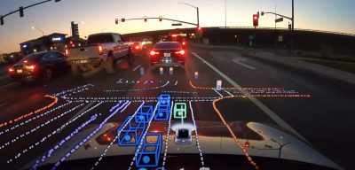 Две лица загинаа во страотна несреќа со автономен автомобил на Tesla