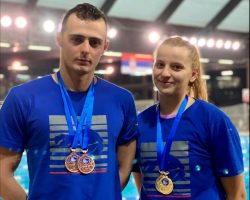 Македонските пливачи се вратија со медали од олимписките квалификации