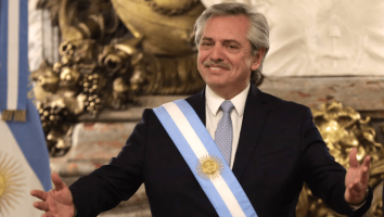 Претседателот на Аргентина позитивен на коронавирус, во февруари ја примил втората доза на „Спутник“