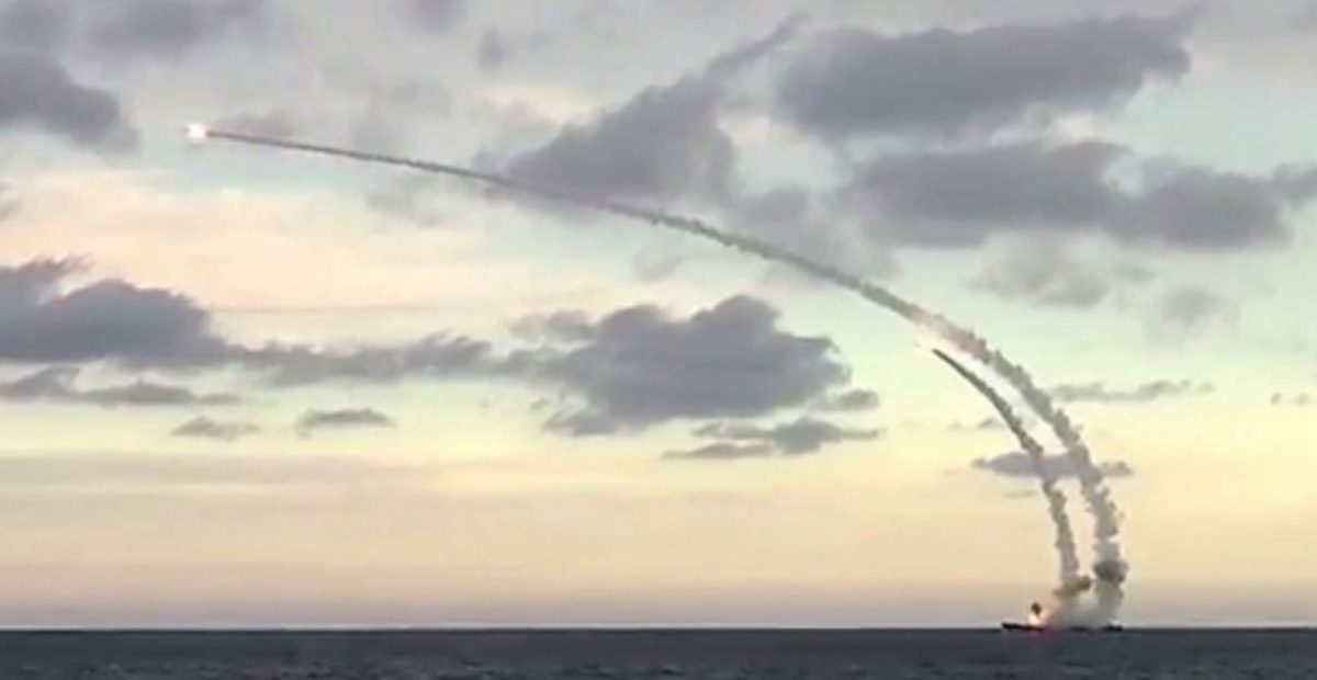 Русите во Јапонското море успешно ја тестираа моќната „Калибар“, погодувајќи цел оддалечена 1.000 км