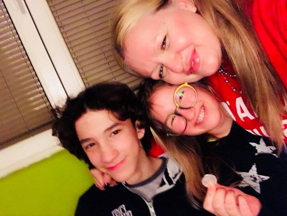 (Фото) Уште се сеќавам на чевличката што ја носеше кога те земав, два броја помала, ама знаев дека си само мој: Весна Бејби емотивна за роденденот на синот кој замина за Хјустон