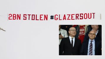 „2 милијарди украдени – Глејзери во аут“, побараа навивачите на Јунајтед