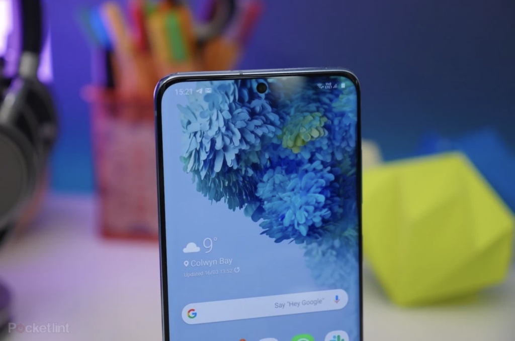 Samsung конечно би можел да го реши проблемот со камерата под дисплејот