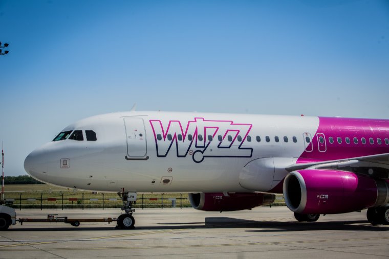 Wizz Air лансира нов електронски систем за планирање на летови кој ќе ги замени печатените материјали во кокпитот